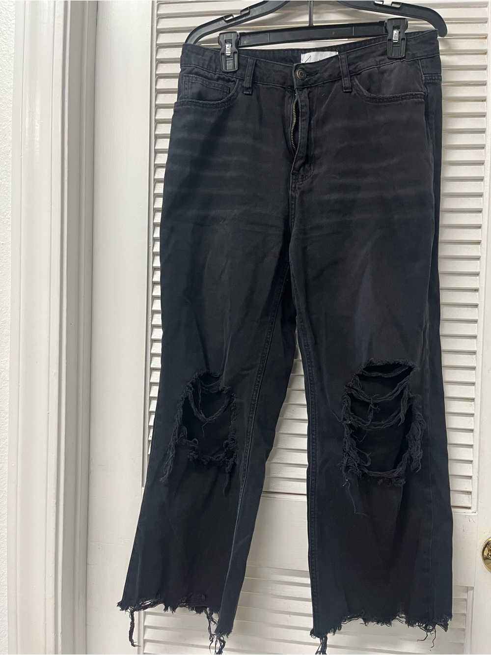 VERVET✨sz29✨Women's Black Distressed Boyfriend Jeans - Ripped Knee Detail